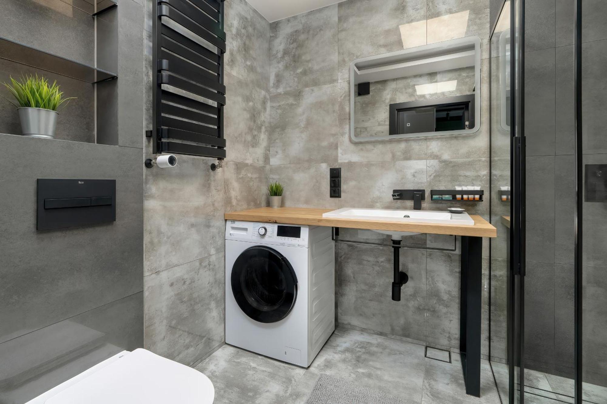 New Wagrowska With 2 Free Parking Places And Balcony In By Renters Apartament Poznań