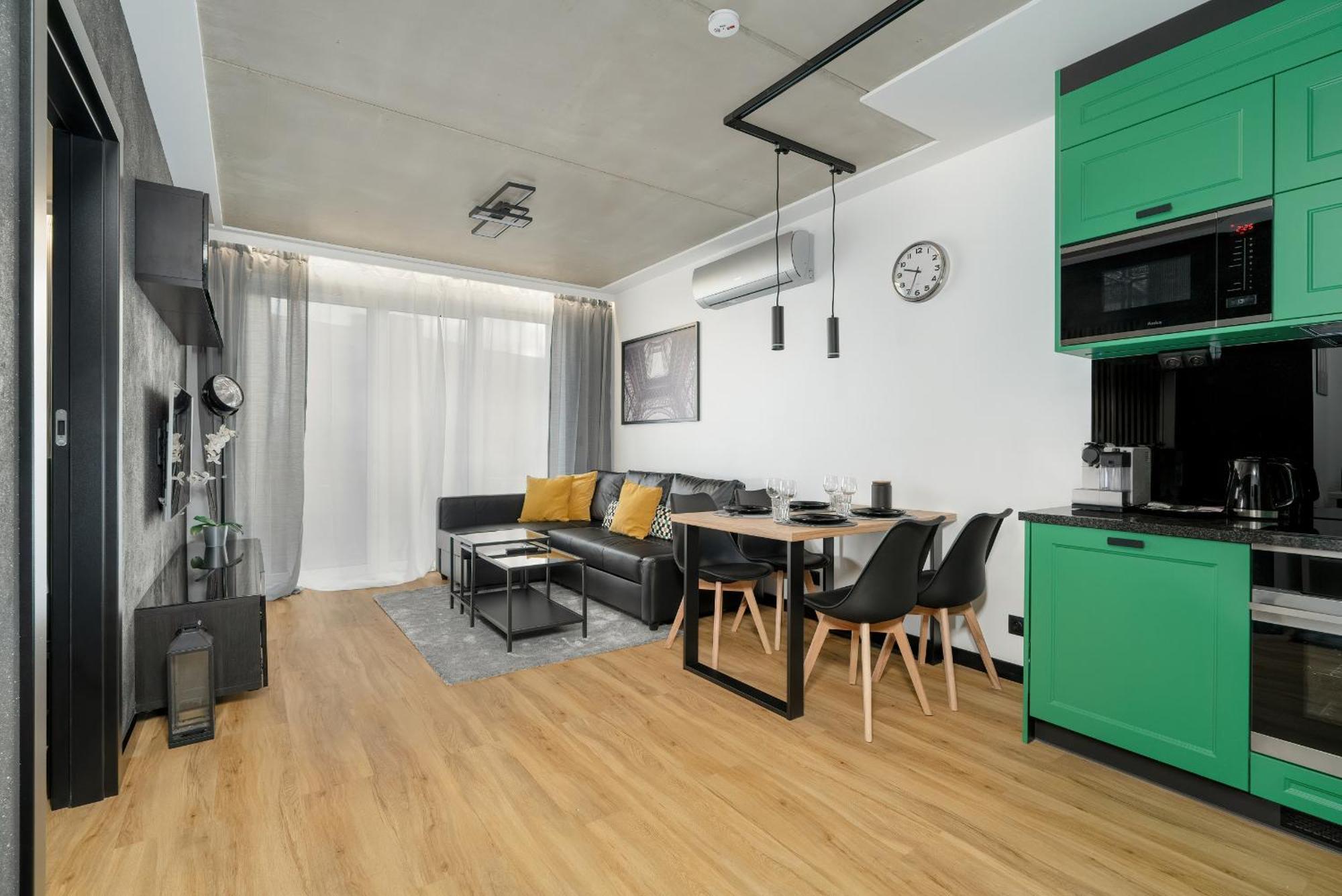 New Wagrowska With 2 Free Parking Places And Balcony In By Renters * Poznań